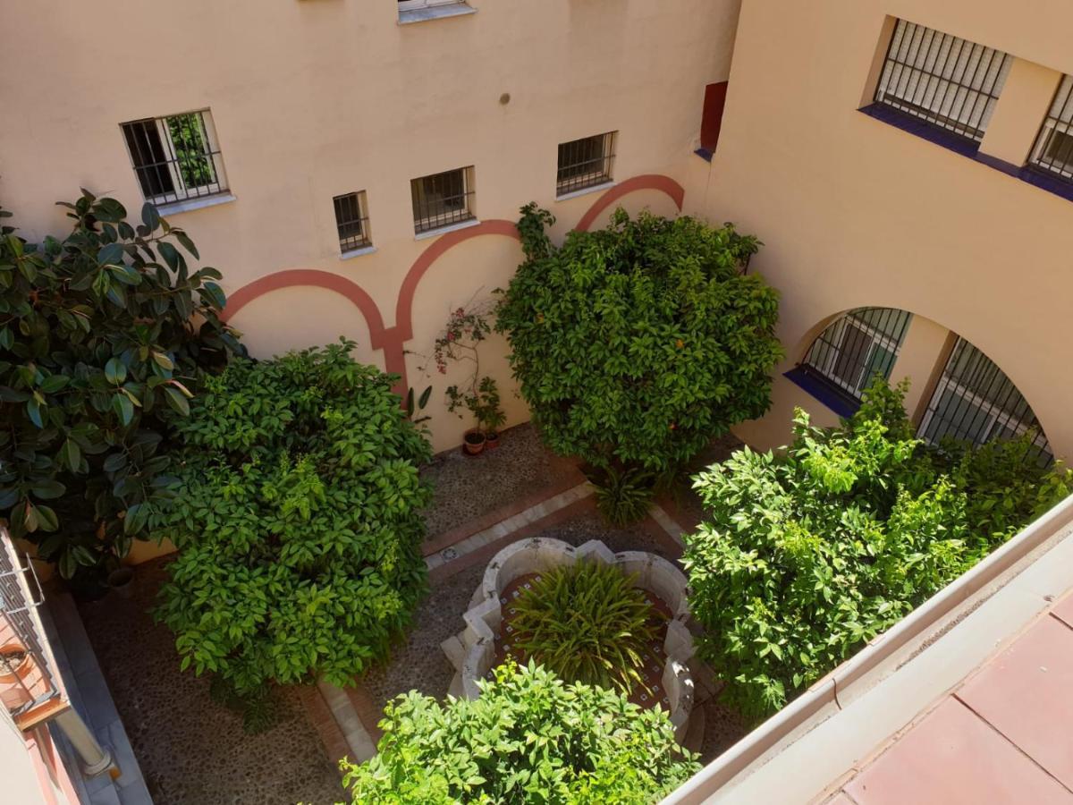 Santa Ana - Palacio Del Infantado Sevilla Exterior foto